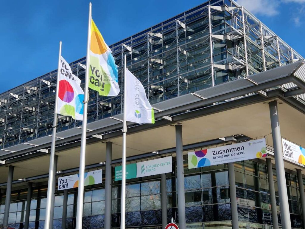 Flaggen der You Can Messe